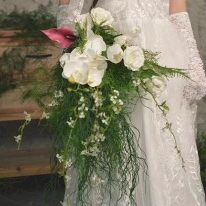 Natural Style | Waterfall Bouq - Photography Wedding review and price