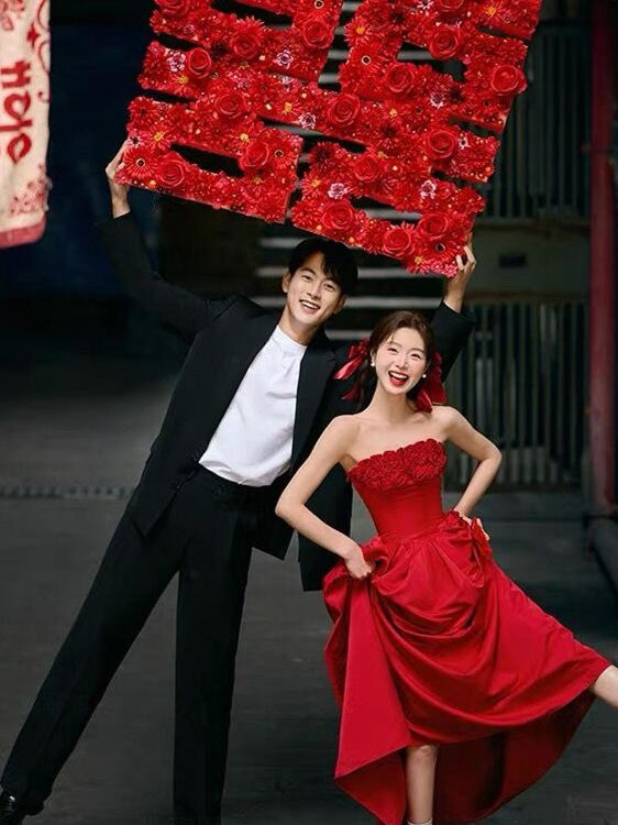 2025 New Red Strapless Floral  - Photography Wedding review and price